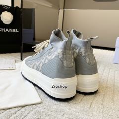 디올스니커즈