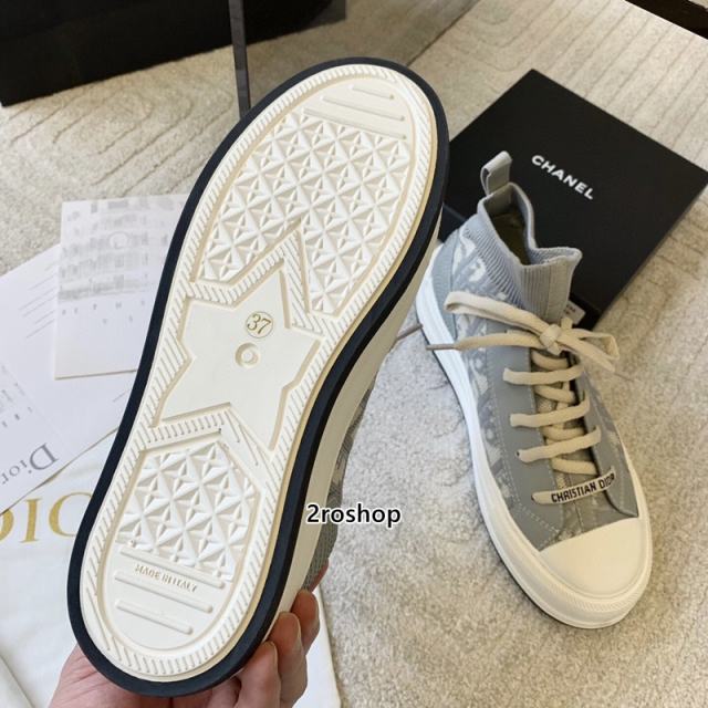 디올스니커즈