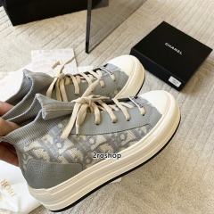 디올스니커즈