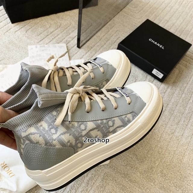 디올스니커즈