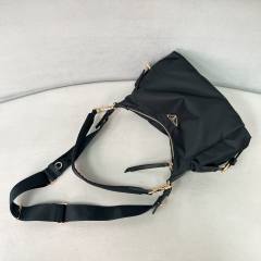 프라다 익스플로어 라지 리나일론 및 가죽 백