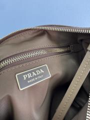 프라다 익스플로어 라지 리나일론 및 가죽 백
