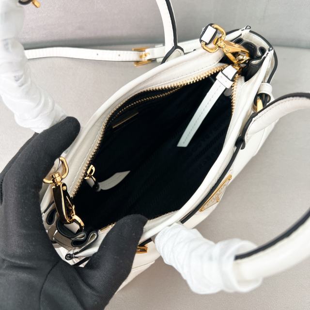 프라다 보니  가죽 핸드백 미니 1BA486