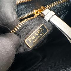 프라다 보니  가죽 핸드백 미니 1BA486