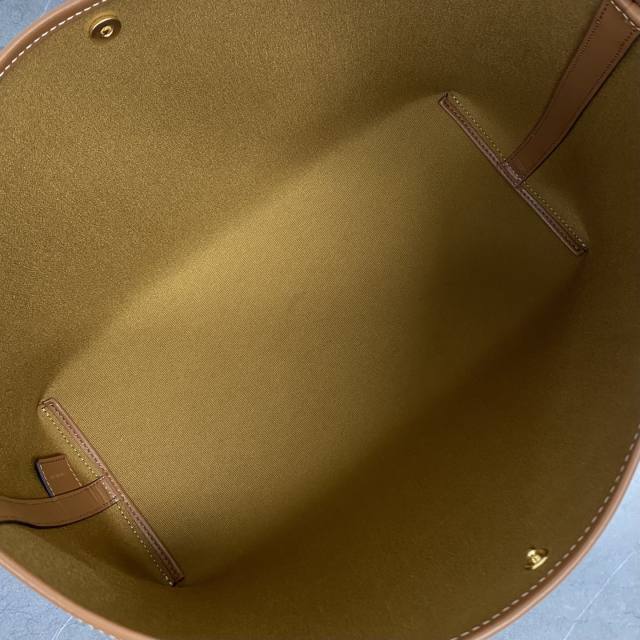 셀린느소프트쇼퍼백