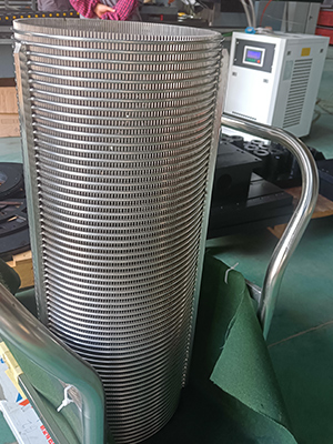 Our screw press separator wedge wire screen is mainly used in solid-liquid separation applications in many industries, such as waste treatment, oil and gas, chemical, and paper-making. 