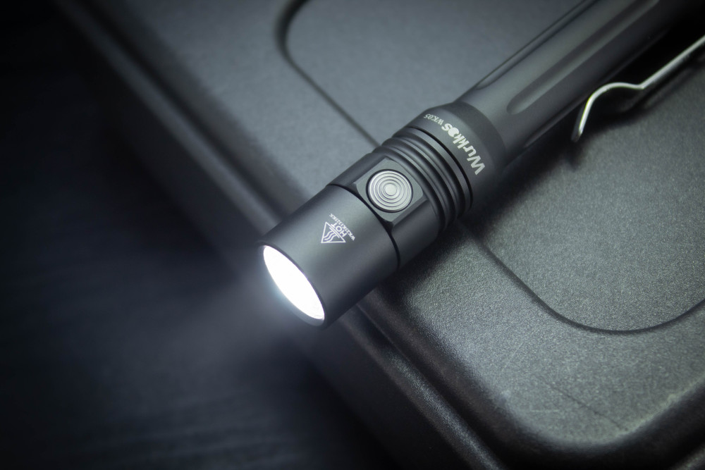 【New Release】Wurkkos WK05 EDC Torch, 2*AA/14500 Mini Penlight, NICHIA 519A 5000K High CRI LED Flashlight with Side Switch & Tail Switch