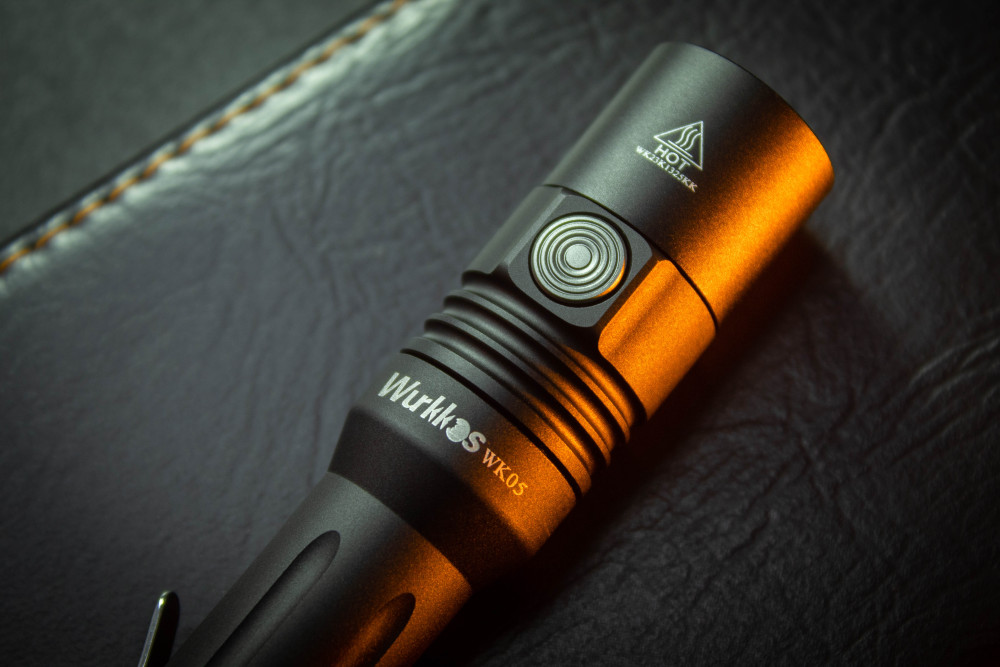 【New Release】Wurkkos WK05 EDC Torch, 2*AA/14500 Mini Penlight, NICHIA 519A 5000K High CRI LED Flashlight with Side Switch & Tail Switch