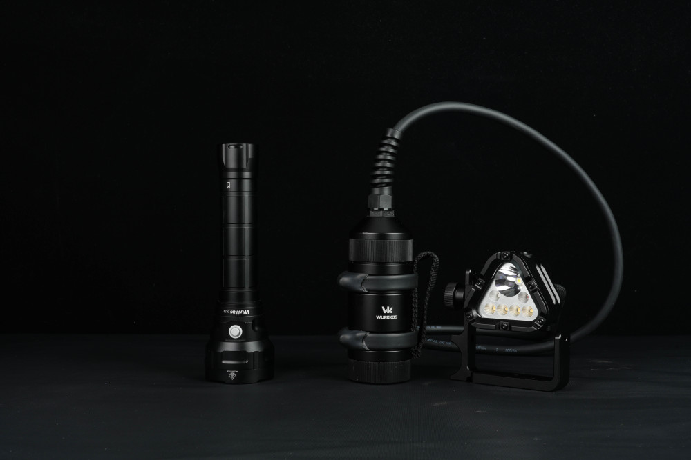 【New Release】Wurkkos D1 Technical Canister Dive Light – 6000 Lumens, 500m Beam Distance, 150m Depth Rated, Up to 32H Runtime & Precision 8° Narrow Beam