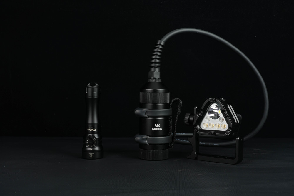 【New Release】Wurkkos D1 Technical Canister Dive Light – 6000 Lumens, 500m Beam Distance, 150m Depth Rated, Up to 32H Runtime & Precision 8° Narrow Beam