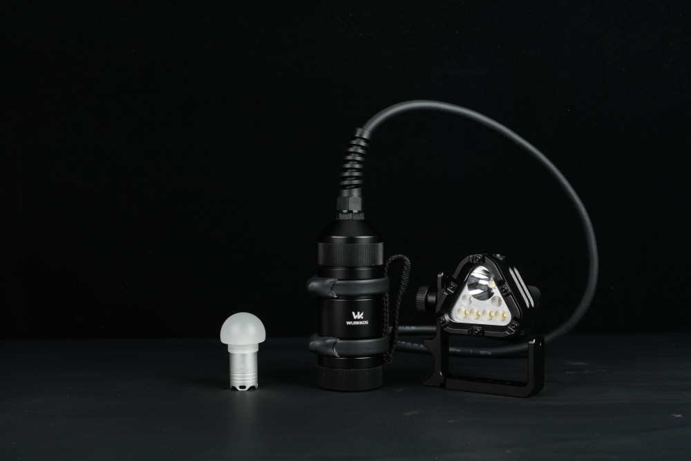【New Release】Wurkkos D1 Technical Canister Dive Light – 6000 Lumens, 500m Beam Distance, 150m Depth Rated, Up to 32H Runtime & Precision 8° Narrow Beam