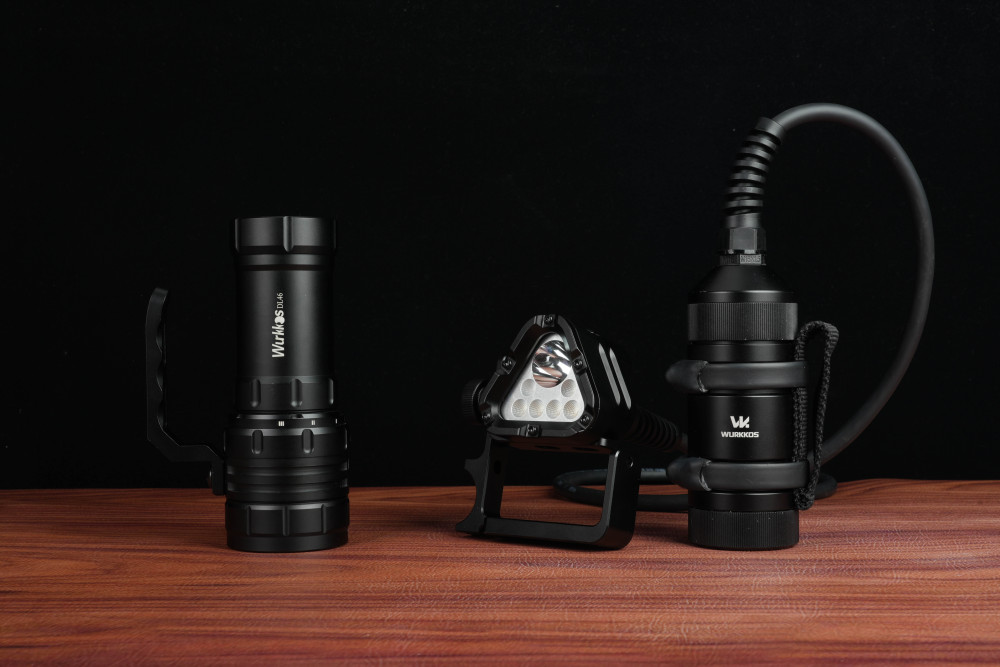 【New Release】Wurkkos D1 Technical Canister Dive Light – 6000 Lumens, 500m Beam Distance, 150m Depth Rated, Up to 32H Runtime & Precision 8° Narrow Beam