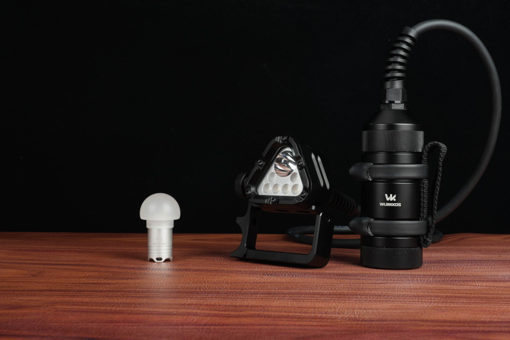 【New Release】Wurkkos D1 Technical Canister Dive Light – 6000 Lumens, 500m Beam Distance, 150m Depth Rated, Up to 32H Runtime & Precision 8° Narrow Beam
