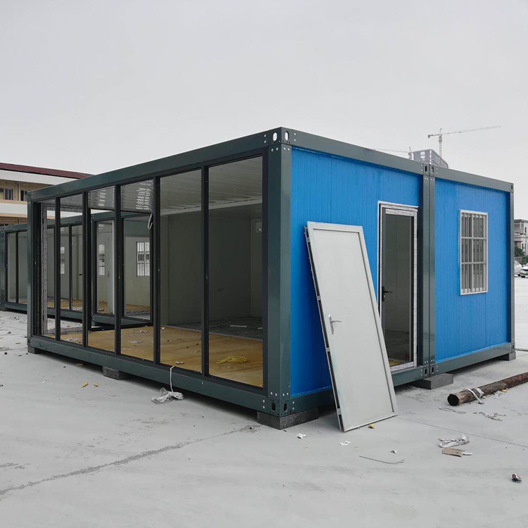 Prefabricated Office Build Container Portable 40Ft Building Tiny Modular Prefab House Luxury
