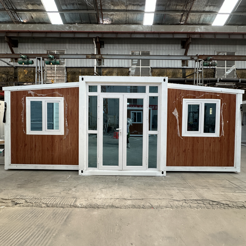 20FT expandable container house with custom sliding door