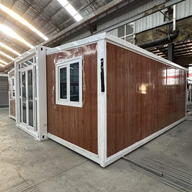 20FT expandable container house with custom sliding door