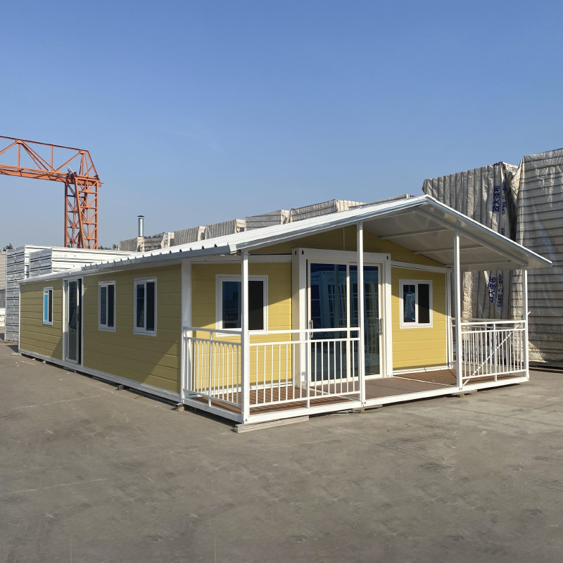 40FT expandable container house with triangulated roof