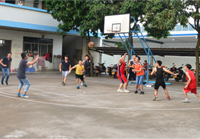 Lonyung's basketball game