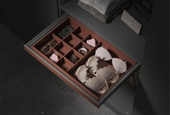 Simple Clothes Wardrobe For Bedroom Dressing Room Walk-in Red Closets OEM Design Luxury Functional Hardware