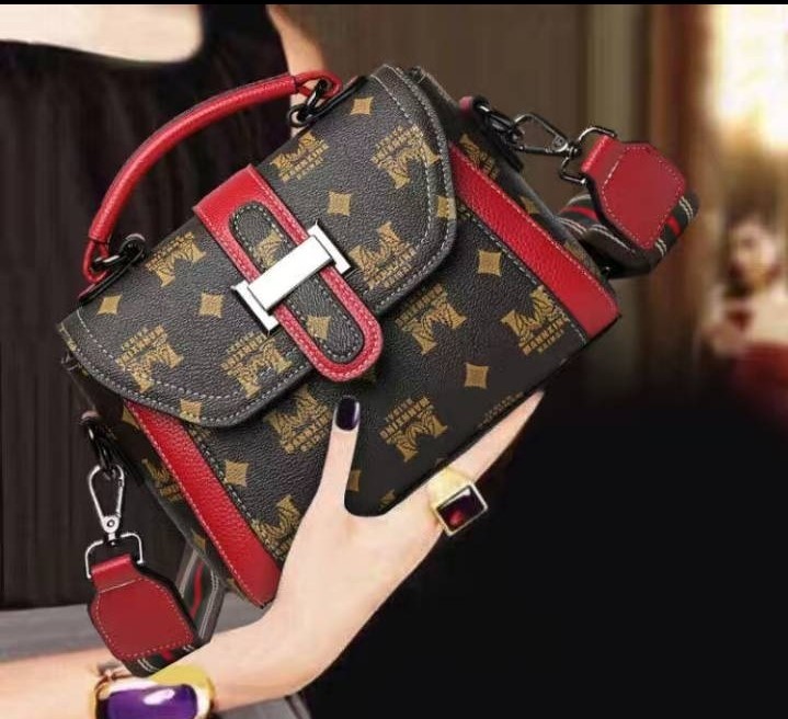 Ladies' Luxury Leather Handbags.