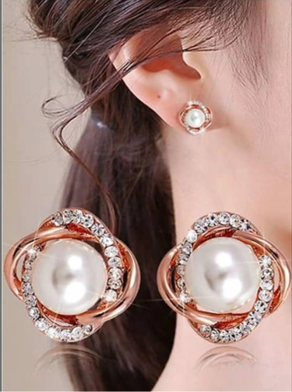 Trendy Pearl Stoned Golden Earrings