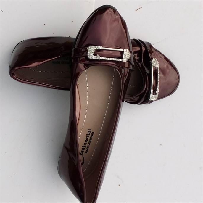 Ladies Elegant Polish Flat Shoes - Wine