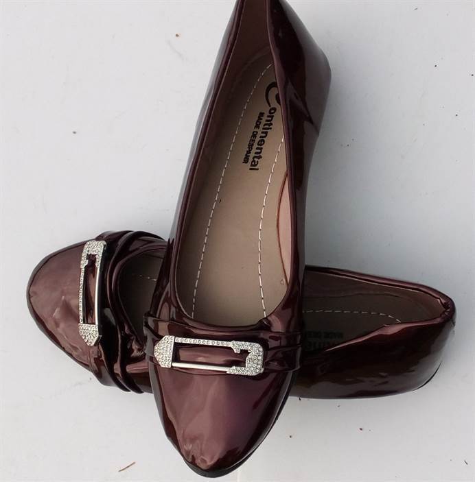 Ladies Elegant Polish Flat Shoes - Wine
