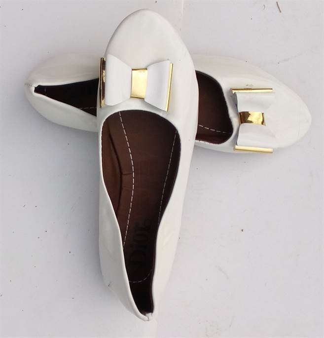 Ladies Elegant Polish Flat Shoes - White