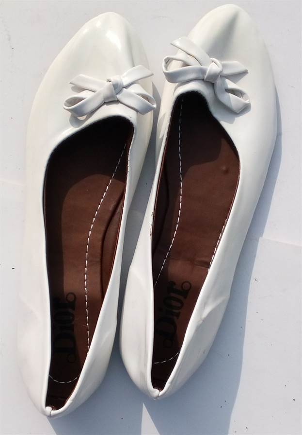 Ladies Elegant Polish Flat Shoes - White
