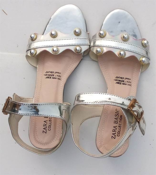 Women Zara Basic Gold Sandal