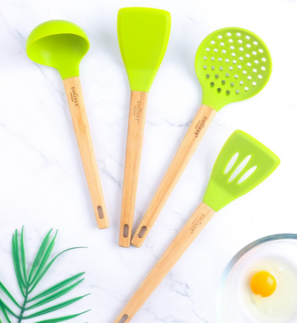 Food Grade Rubber Covered Spatula Spoon Set Cookware Non-Stick Kitchen Utensils Spatula Stir Fry Bamboo Handle Leak Spoon