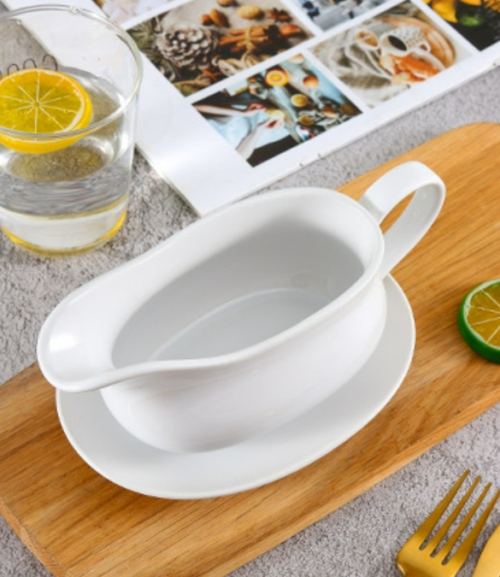Customized creative western tableware ceramic milk cup sauce pot with dish juice boat steak western style ceramic juice bucket pot