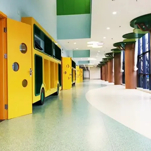 Easy to install homogeneous vinyl flooring