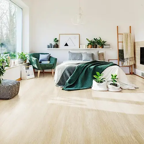 Scratched floors? Do you want to know how to deal with scratches on the plastic floor?
