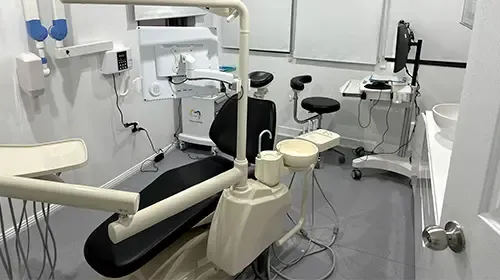 Application of Homogeneous Flooring in Dental Clinics