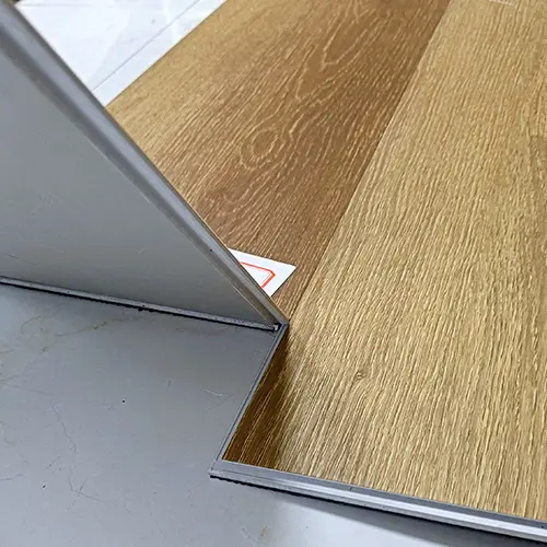 Is the removal of SPC flooring a straightforward process?
