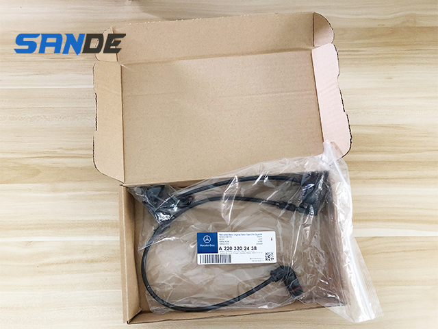 2205404608 Air Suspension Shock Cable for Mercedes W220 S320 S350 S500 2203202438