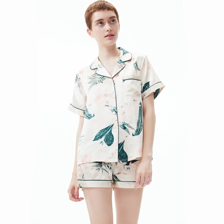 Women's 100% Mulberry Silk Green Grass Print Short Sleeve Shorts Pajamas