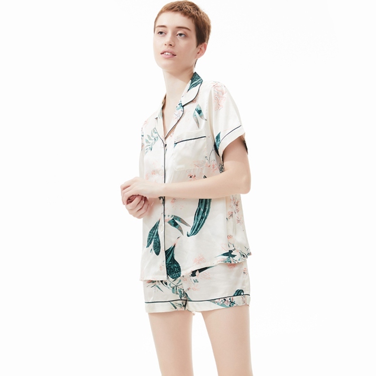 Women's 100% Mulberry Silk Green Grass Print Short Sleeve Shorts Pajamas