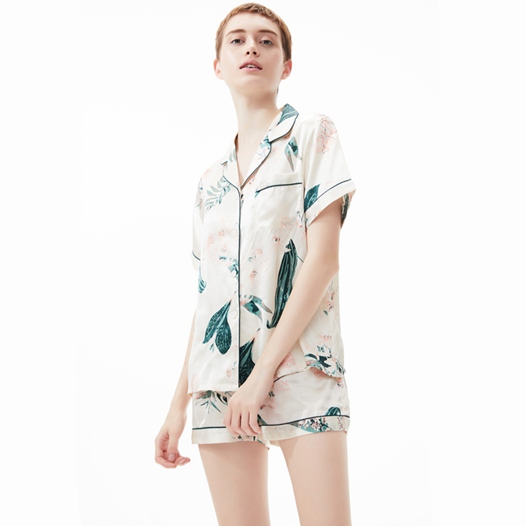 Women's 100% Mulberry Silk Green Grass Print Short Sleeve Shorts Pajamas