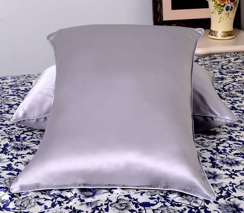 19 Momme 100% Mulberry Silk Pillowcase Zipper Closure