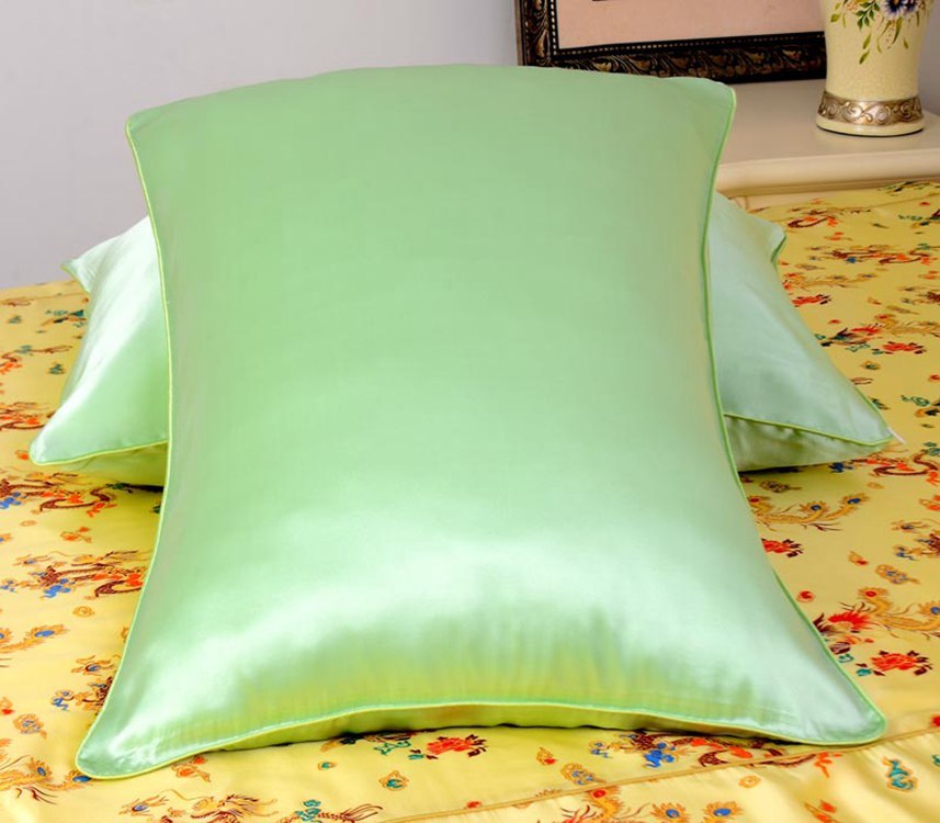 19 Momme 100% Mulberry Silk Pillowcase Zipper Closure