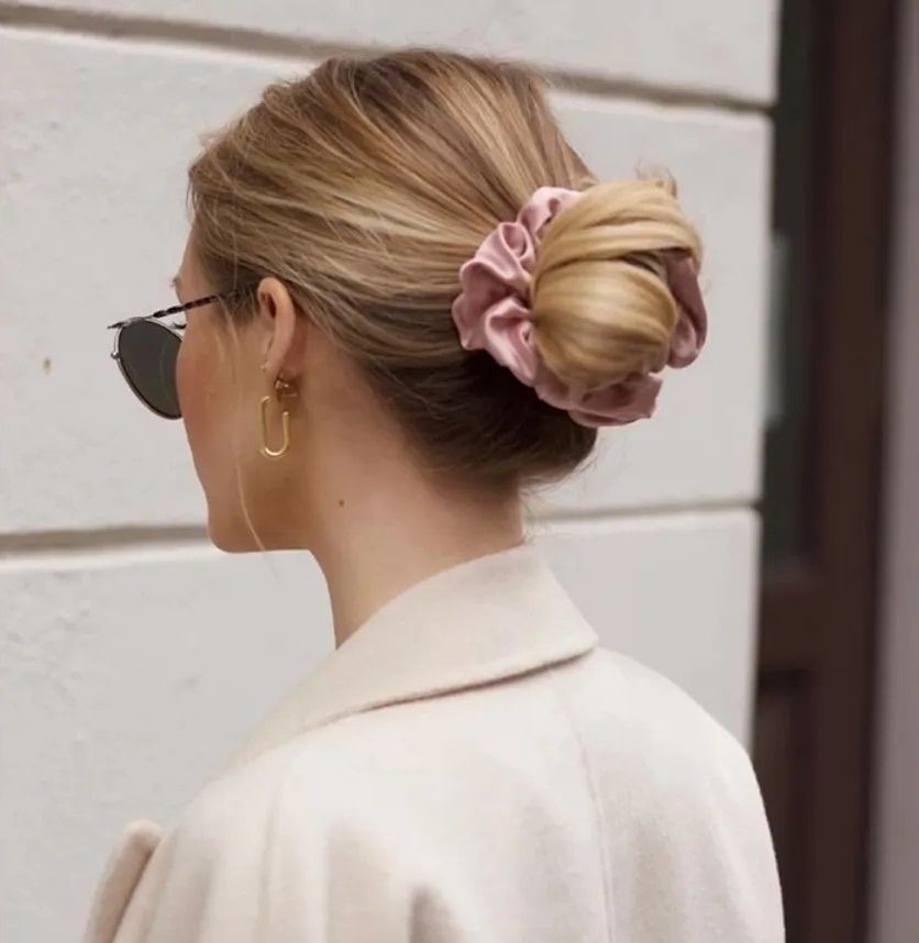 19 Momme 100% Mulberry Silk Charmeuse Hair Scrunchie