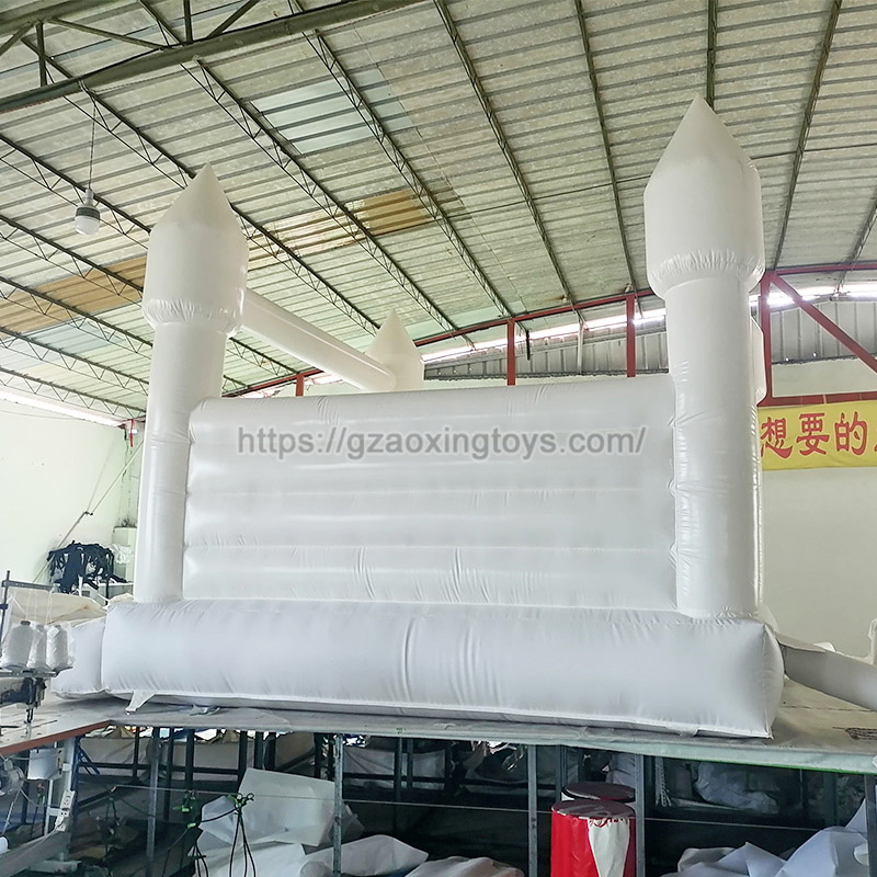 White Inflatable Bouncer House
