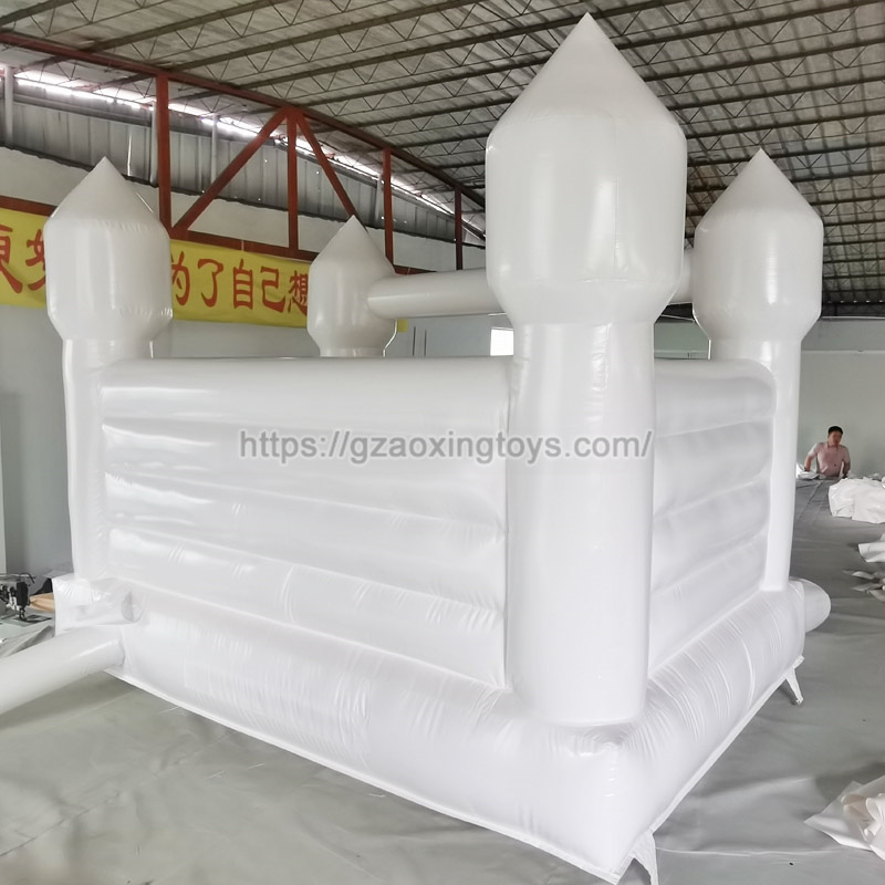 White Inflatable Bounce House With Ball Pit