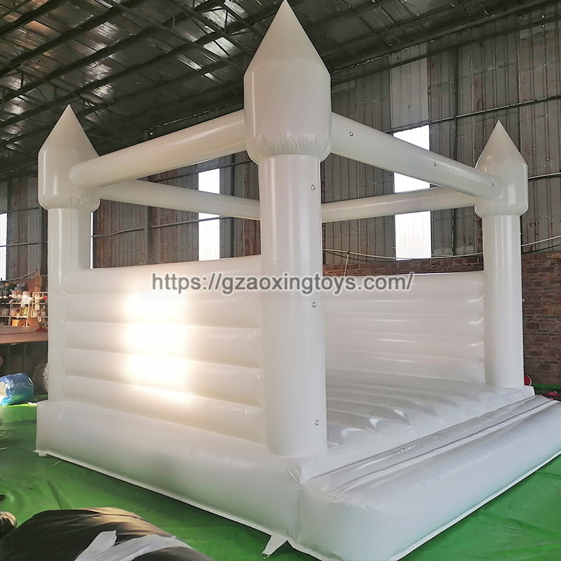White Inflatable Bouncer House