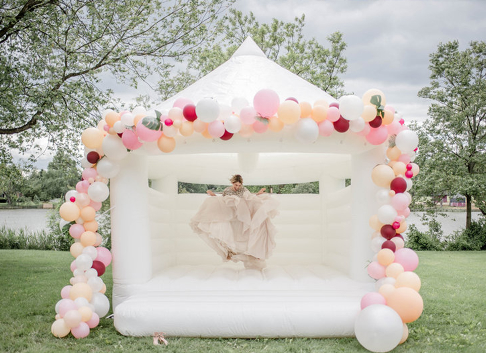Inflatable Bouncer House With Roof