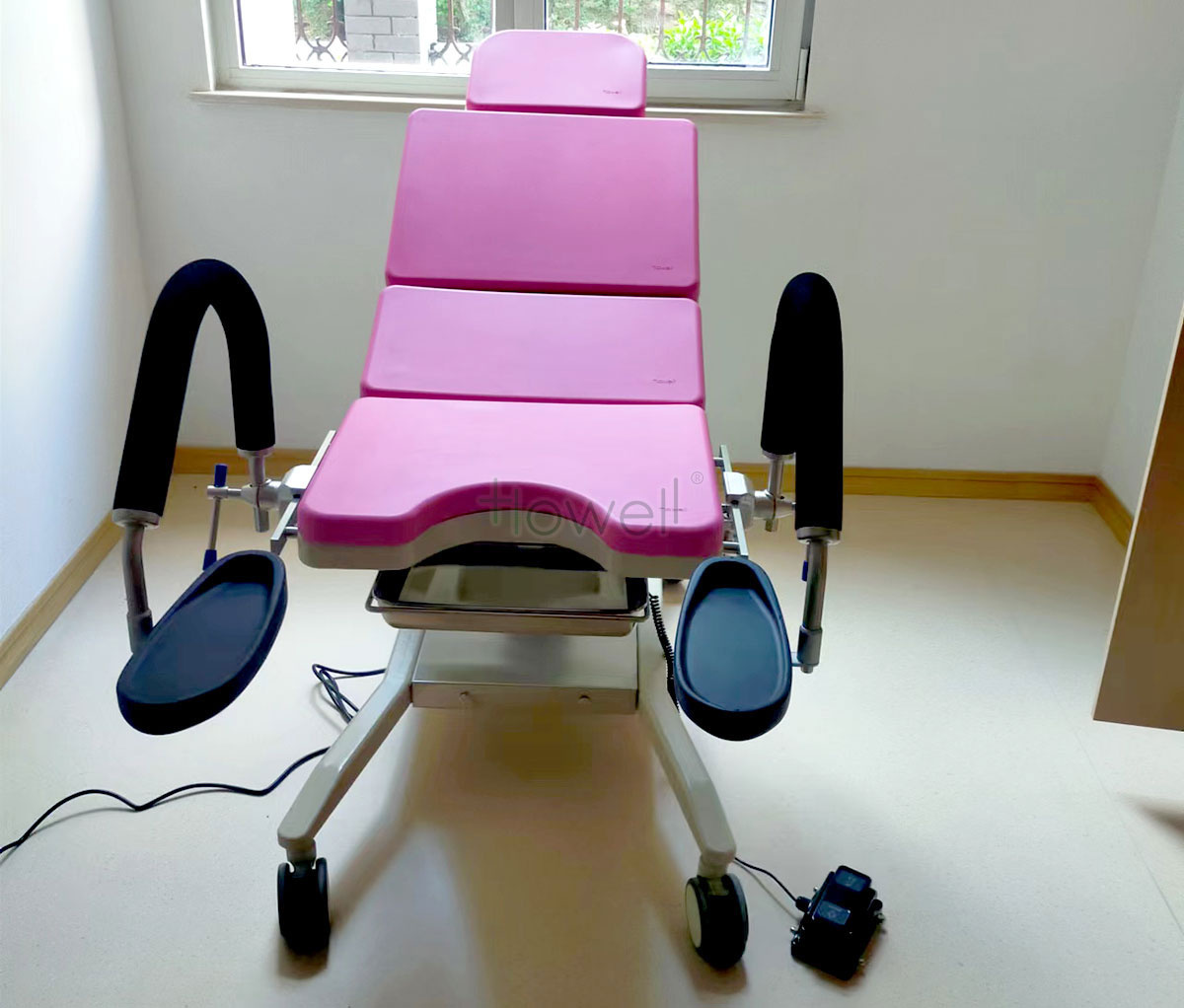 obstetric delivery table