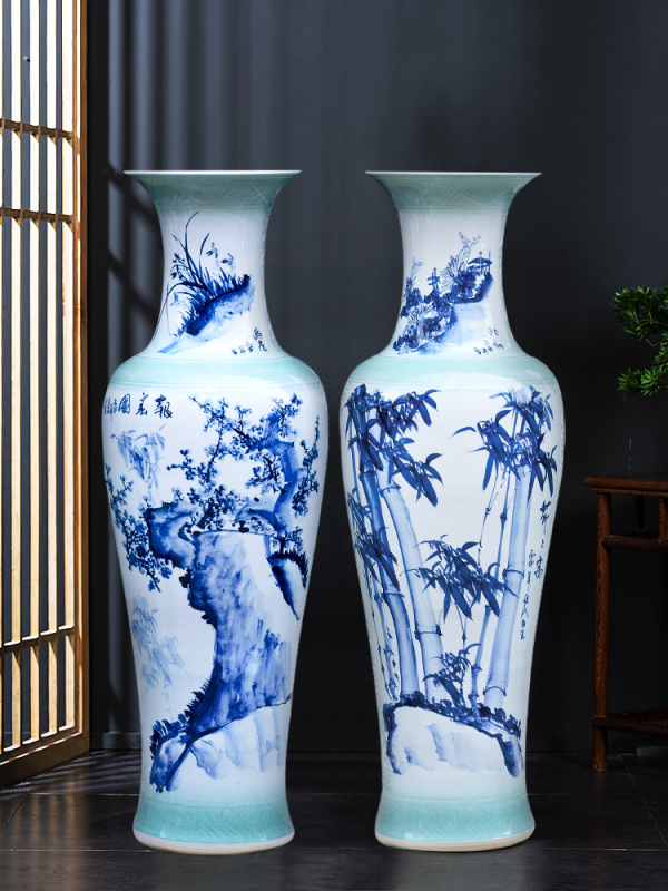 Large Chinese Hand Painted Dragon Ceramic Blue and White Porcelain Floor Vases
