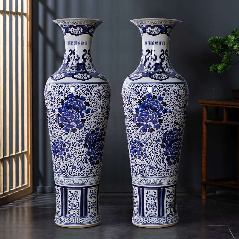 Large Chinese Hand Painted Dragon Ceramic Blue and White Porcelain Floor Vases